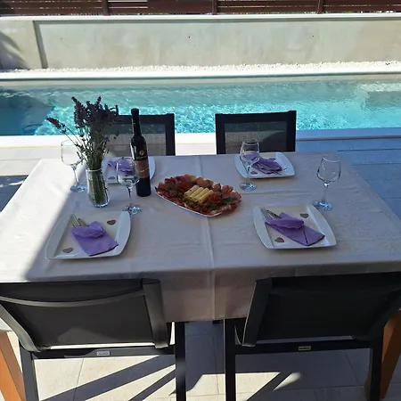 Patrik-comfortable And Beautiful With Pool Apartment *